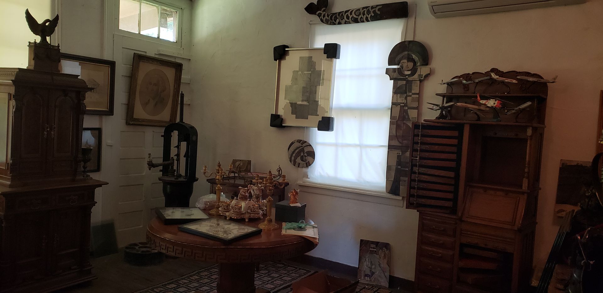 Clarendon House gallery photo
